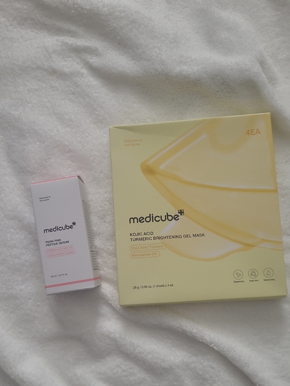 Medicube PDRN Pink Peptide Serum And Gel Mask Bundle